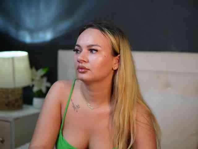 DaliaParis webcam