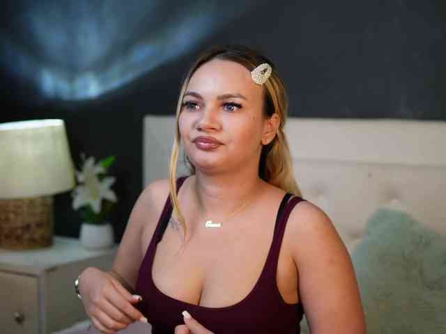 DaliaParis webcam