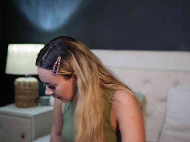 DaliaParis webcam