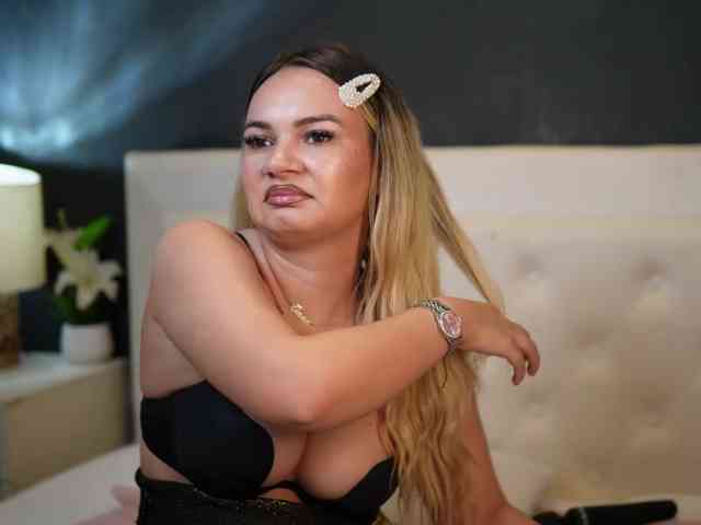 DaliaParis webcam