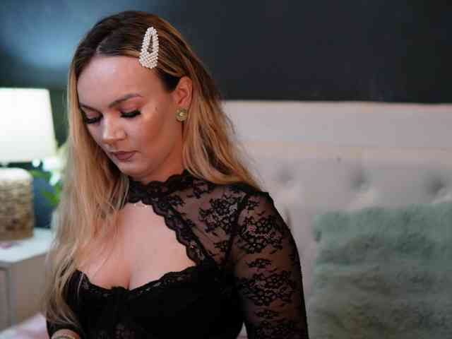 DaliaParis webcam