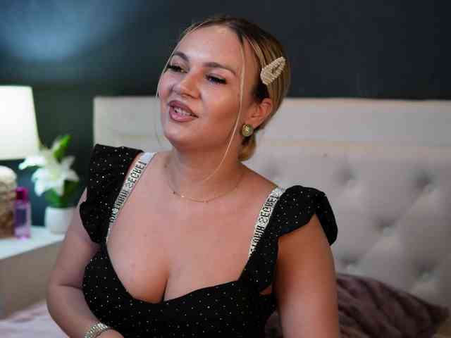 DaliaParis webcam