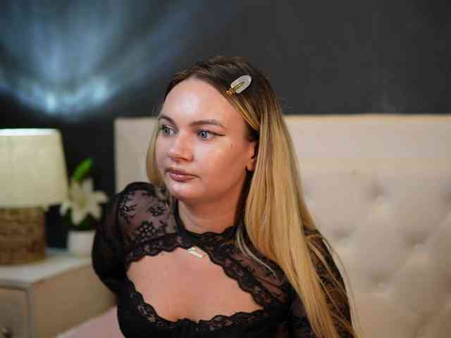 DaliaParis webcam