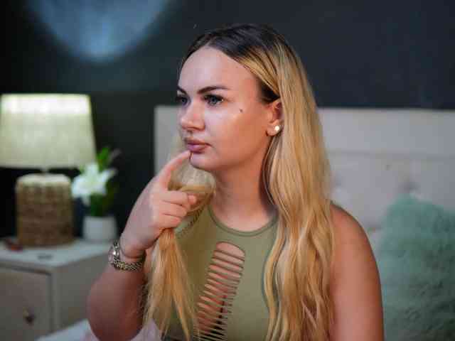 DaliaParis webcam