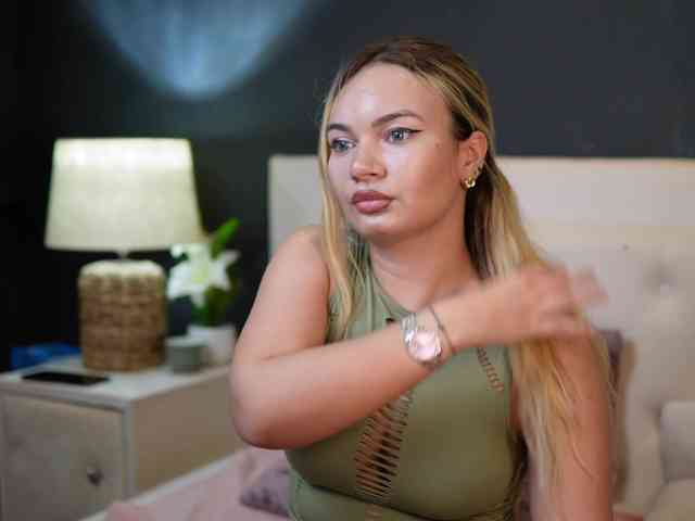 DaliaParis webcam