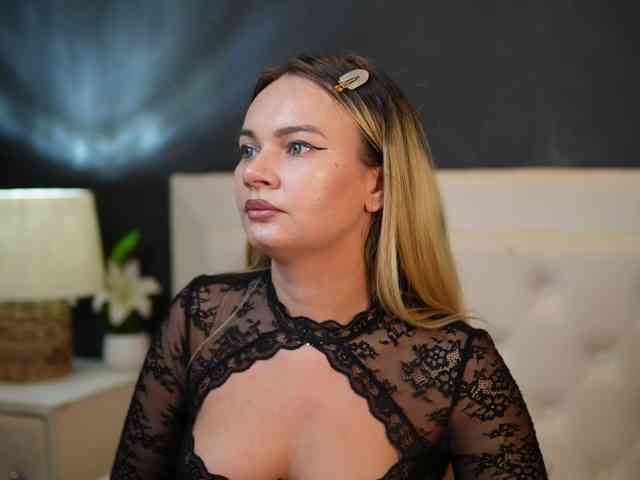 DaliaParis webcam