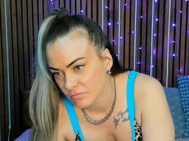 AshleyNova live webcam show
