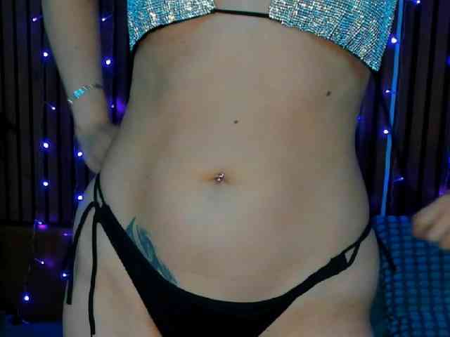 AshleyNova webcam