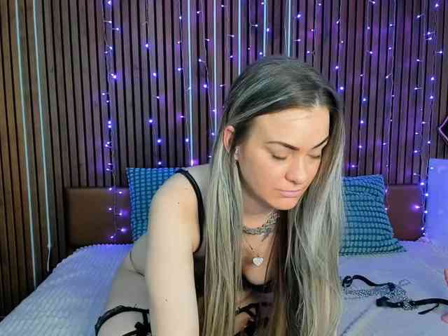 AshleyNova webcam