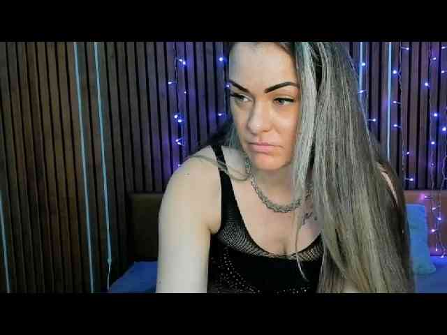 AshleyNova webcam