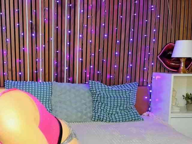 AshleyNova webcam