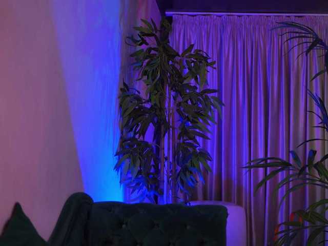 OlyviaDelight live cam on BongaCams