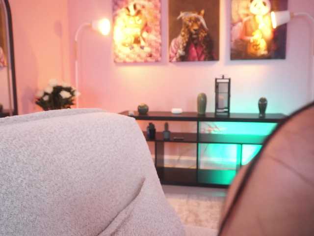 OlyviaDelight's BongaCams show and profile