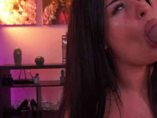 OlyviaDelight webcam