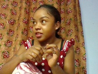 Elysa7's Live Webcam