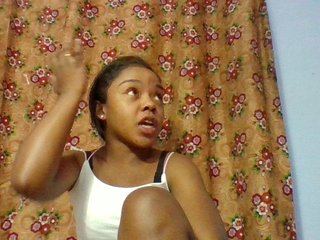 Elysa7's Live Webcam