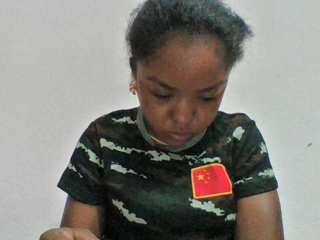 Elysa7 live cam on BongaCams