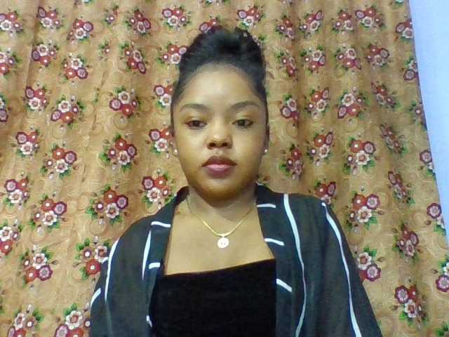 Elysa7 live cam on BongaCams