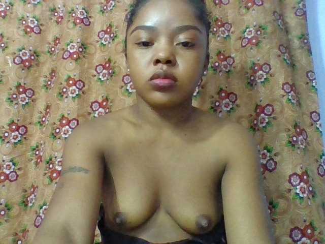 Elysa7 live cam on BongaCams