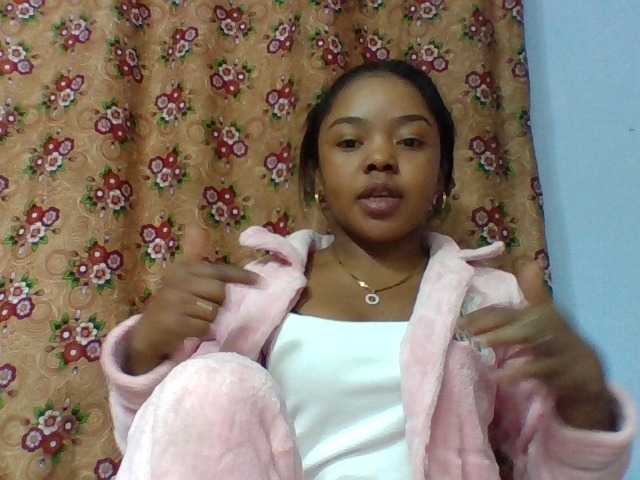 Elysa7 live cam on BongaCams