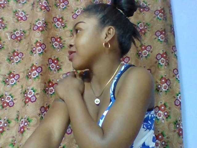 Elysa7 live cam on BongaCams