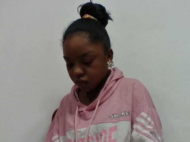 Elysa7 live cam on BongaCams