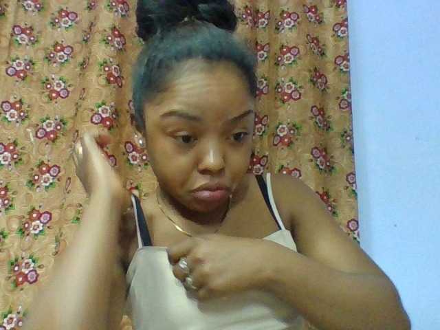 Elysa7 live cam on BongaCams