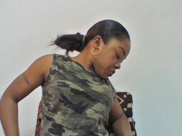 Elysa7 live cam on BongaCams