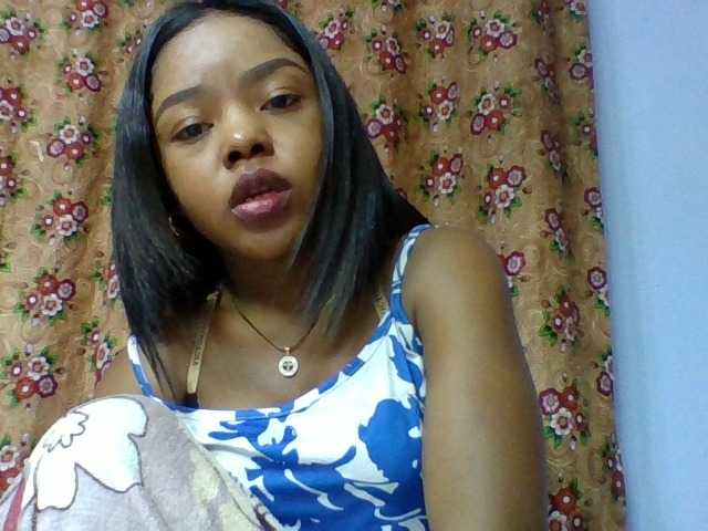 Elysa7 live cam on BongaCams