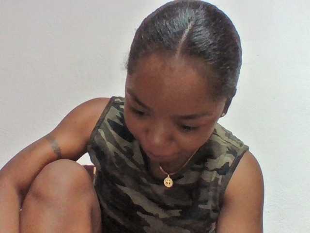 Elysa7 live cam on BongaCams