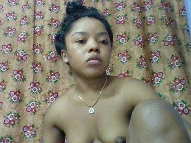 Elysa7 live cam on BongaCams