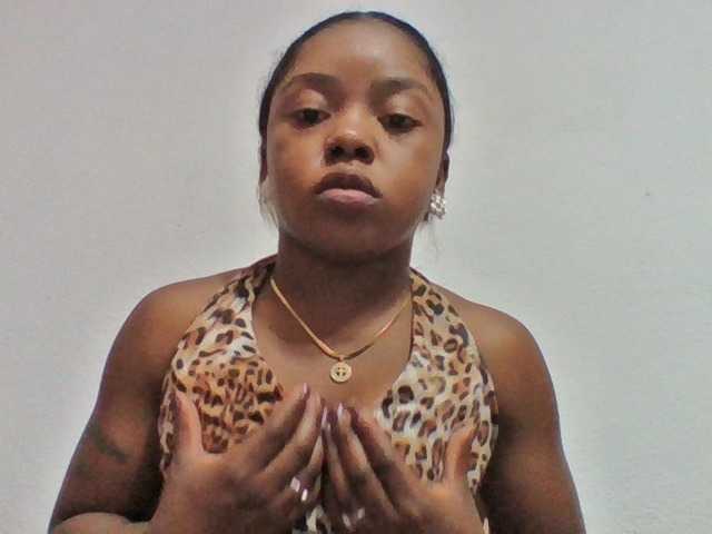 Elysa7 live cam on BongaCams