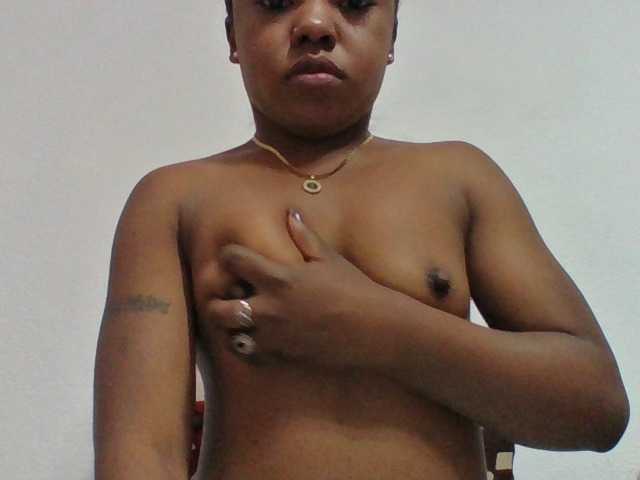 Elysa7 live cam on BongaCams