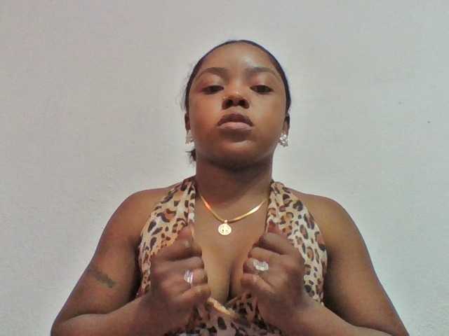 Elysa7 live cam on BongaCams