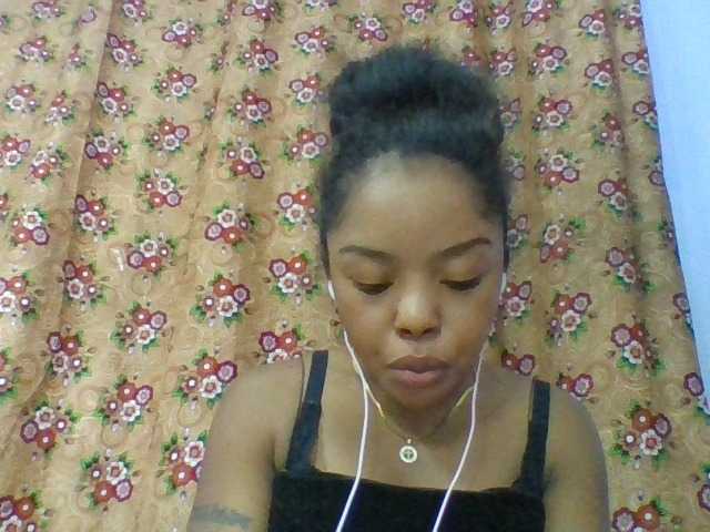 Elysa7 live cam on BongaCams