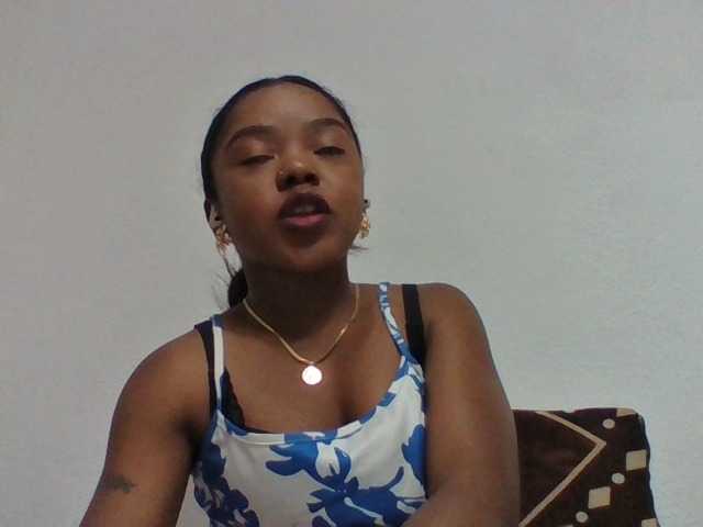 Elysa7 live cam on BongaCams