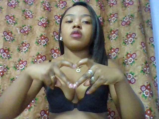 Elysa7 live on BongaCams