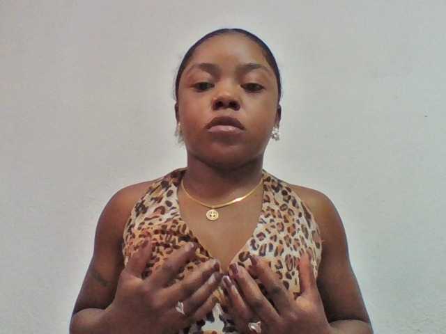 Elysa7 live cam on BongaCams