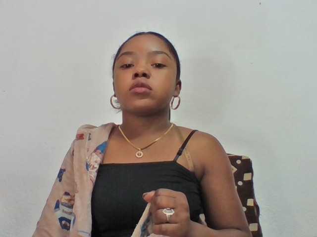 Elysa7 live cam on BongaCams
