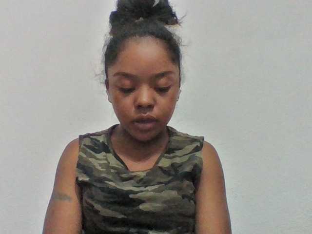 Elysa7 live cam on BongaCams
