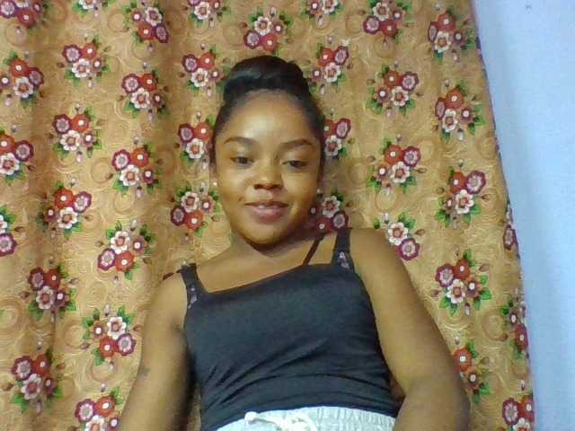 Elysa7 Live Cam and Statistics on UnifiedCams