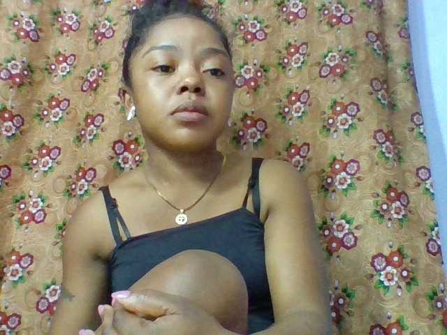 Elysa7 live cam on BongaCams