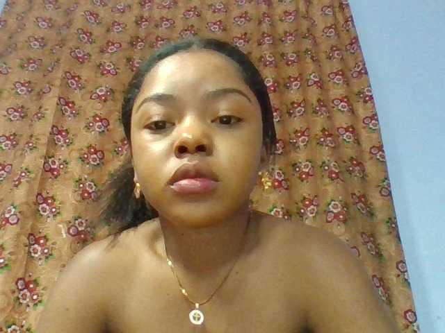 Elysa7 live cam on BongaCams