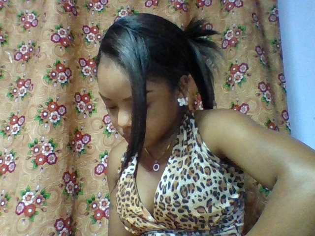 Elysa7 live cam on BongaCams