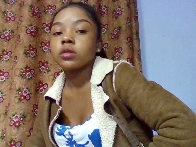 Elysa7 live cam on BongaCams