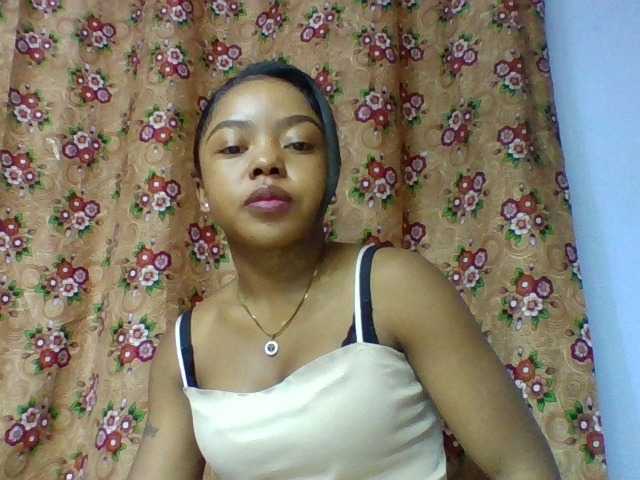 Elysa7 live cam on BongaCams
