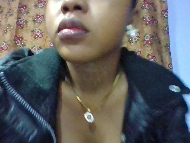Elysa7 live cam on BongaCams