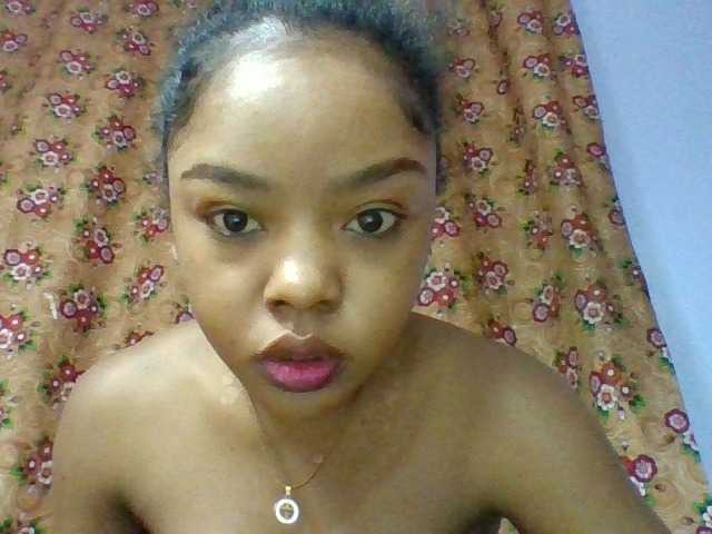 Elysa7 live cam on BongaCams