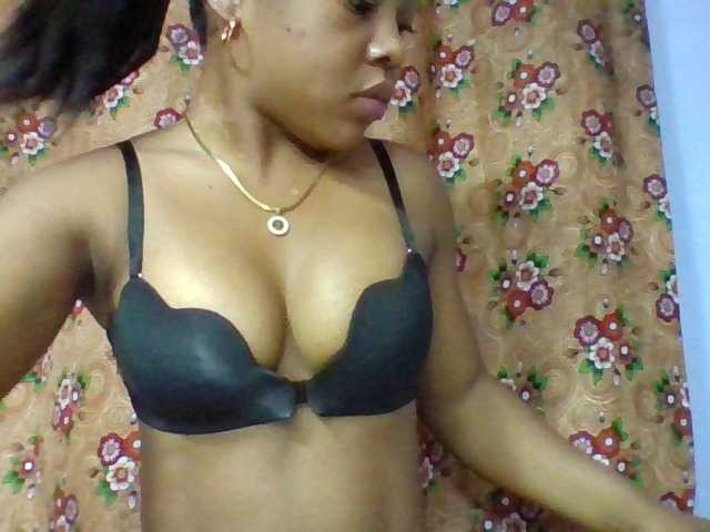 Elysa7 live cam on BongaCams