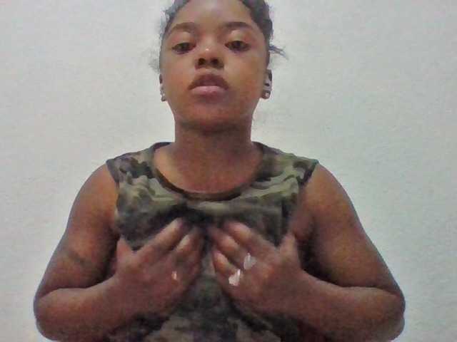 Elysa7 live cam on BongaCams